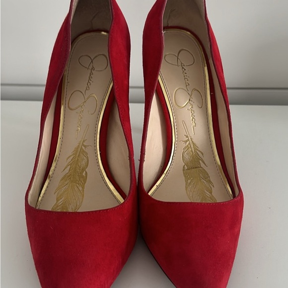 Jessica Simpson Red Scalloped Heels - Picture 2 of 3